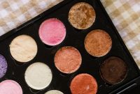 How to Make Natural Homemade Eyeshadow at Home