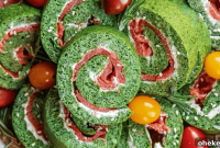 Smoked Salmon and Spinach Pinwheels: Cream Cheese Appetizer