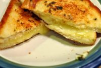 Perfect Grilled Cheese Recipe: Crispy, Gooey Sandwich Guide
