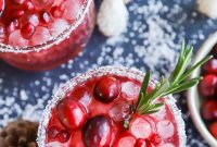 Festive Christmas Margarita Cocktail Recipe