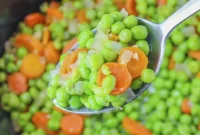Savory Slow Cooker Peas and Carrots Recipe for Busy Weeknights