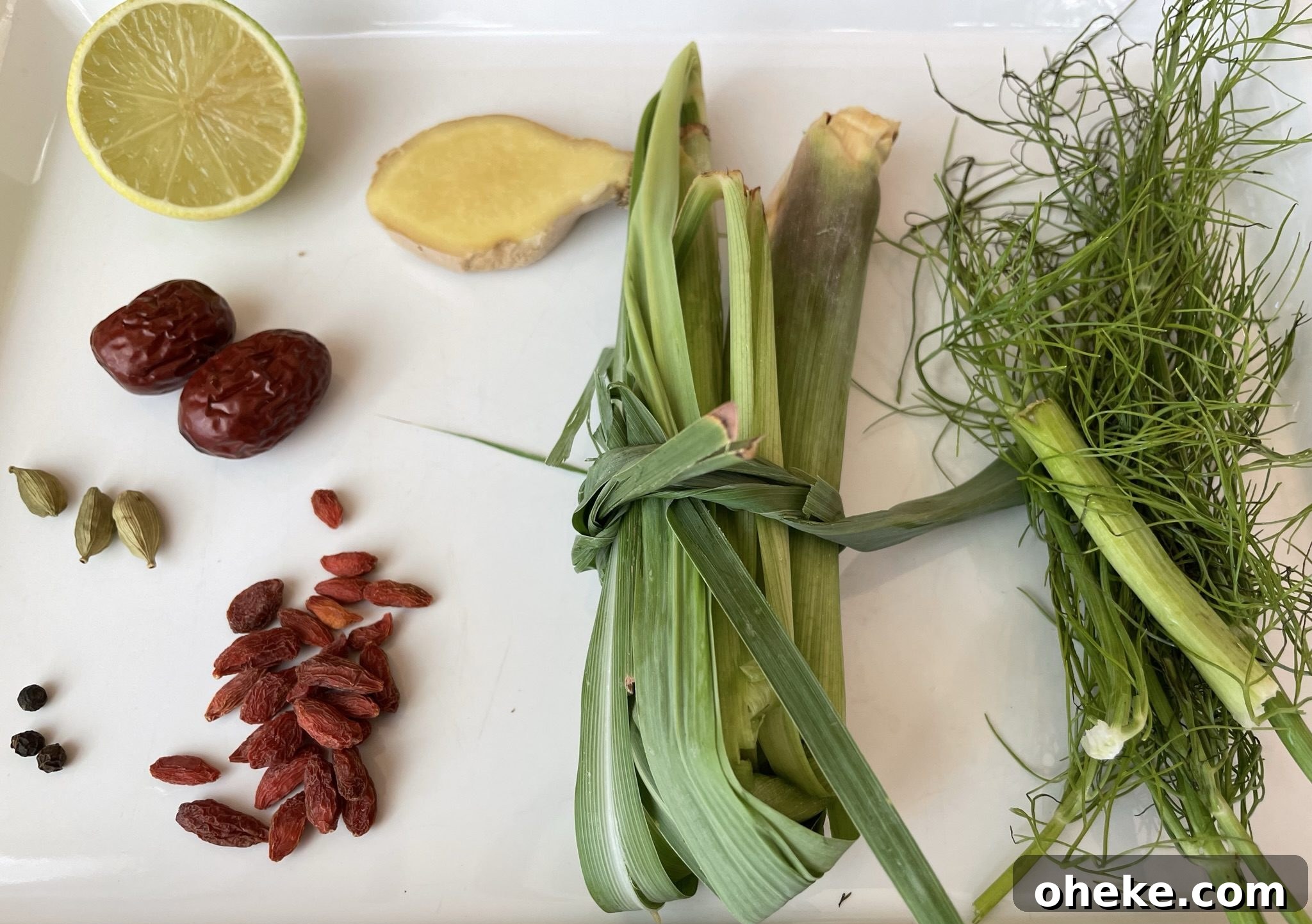 daily tonic with jujube and goji berries ingredients