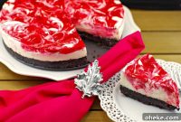 No-Bake Strawberry Rhubarb Cheesecake Recipe