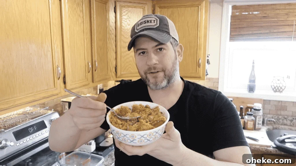 Man holidng rice