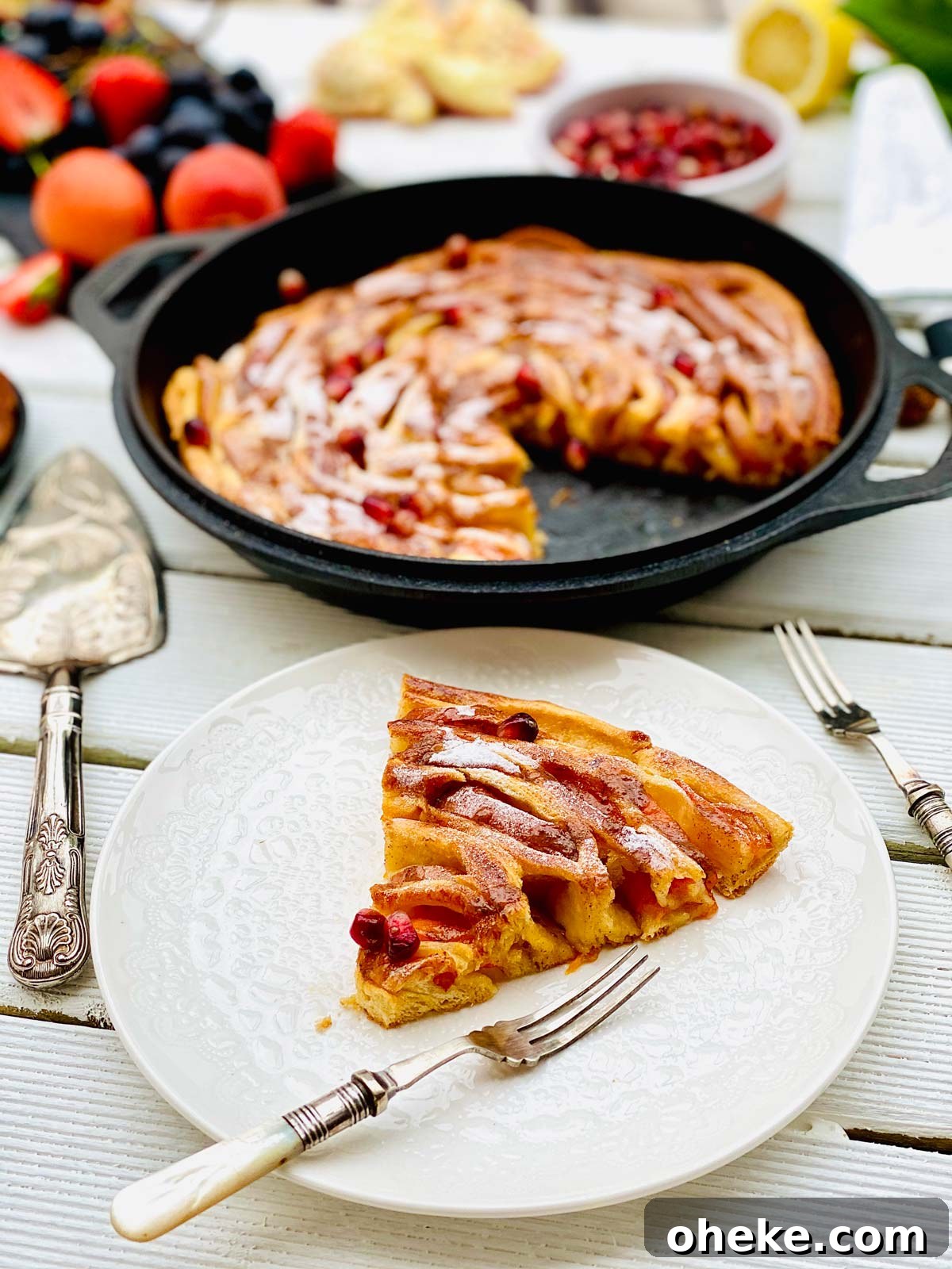 Cinnamon Roll Apple Pie Recipe: Flaky Swirls with Spiced Apples 4 Cinamon roll apple pie