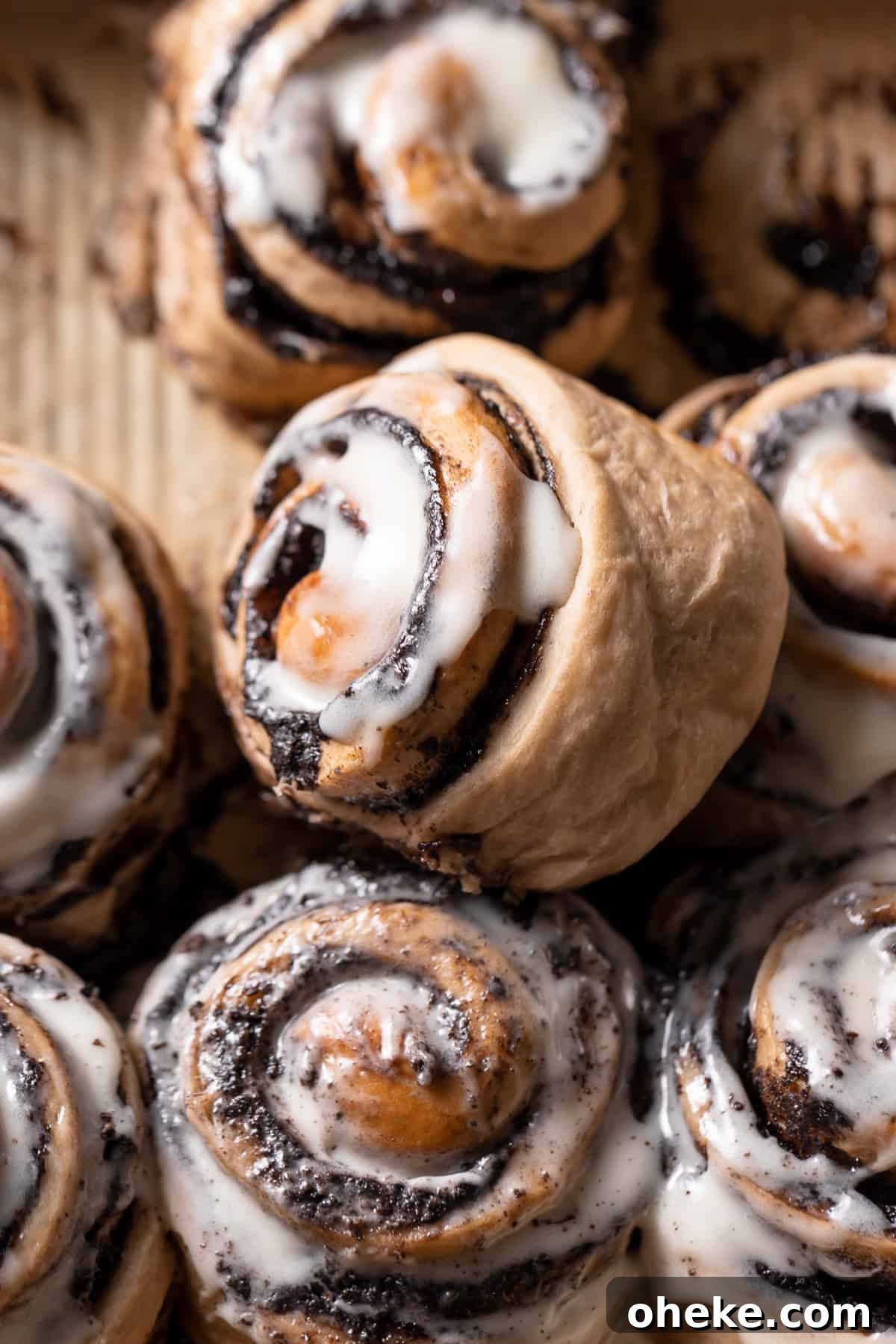 Cookies and Cream Cinnamon Rolls Recipe for Dessert Lovers 11 cookies and cream cinnamon rolls with cream cheese icing.