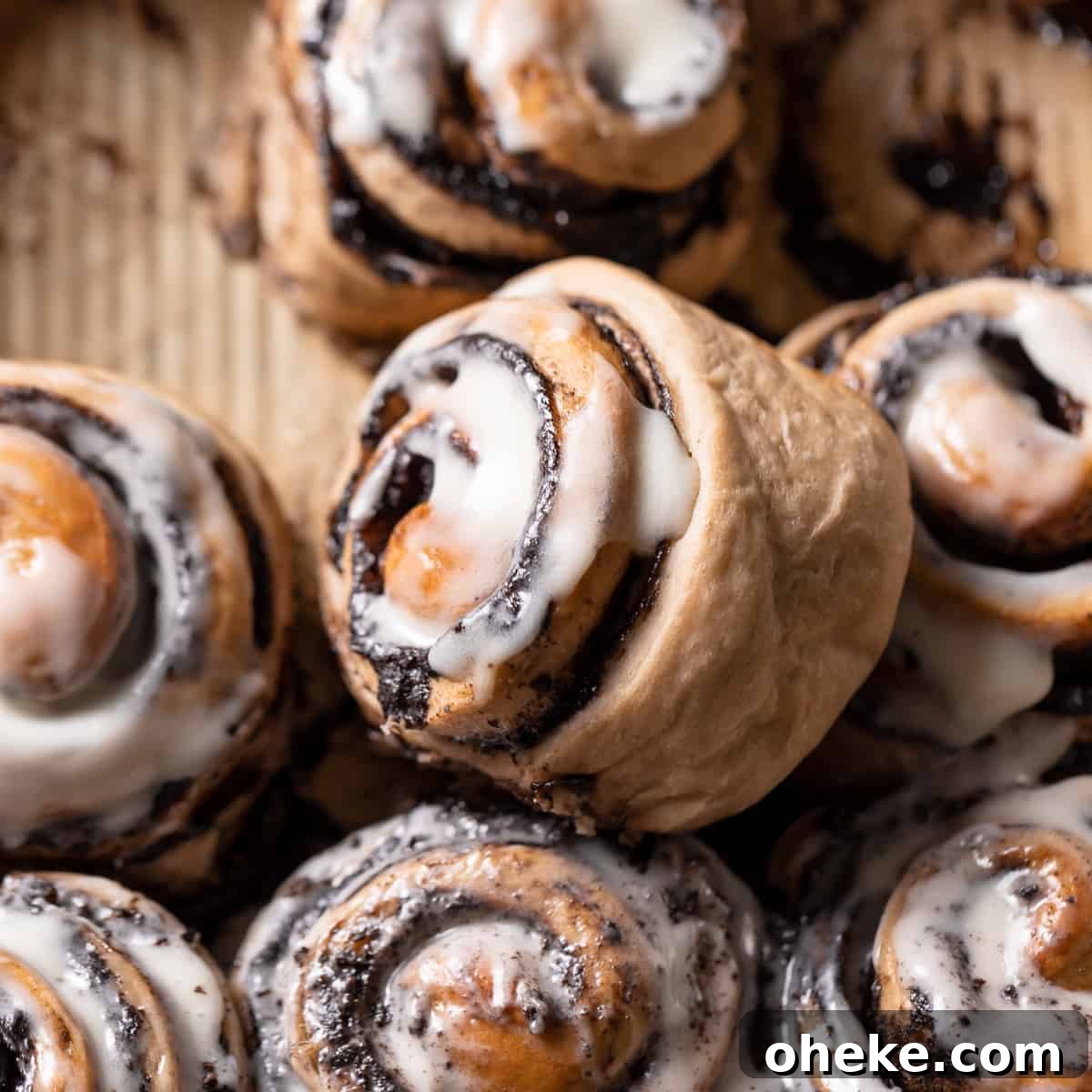 Cookies and Cream Cinnamon Rolls Recipe for Dessert Lovers 12 Cookies and cream cinnamon rolls with cream cheese icing.